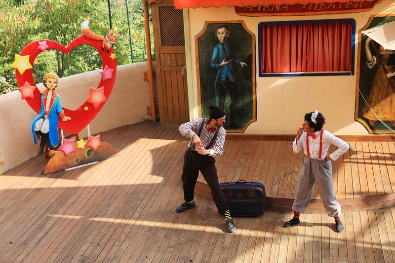Circus Mime Show